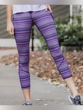 Lululemon W6G65S Purple Space Dye Stripe Pace Rival Crop Leggings Women's Size 6
